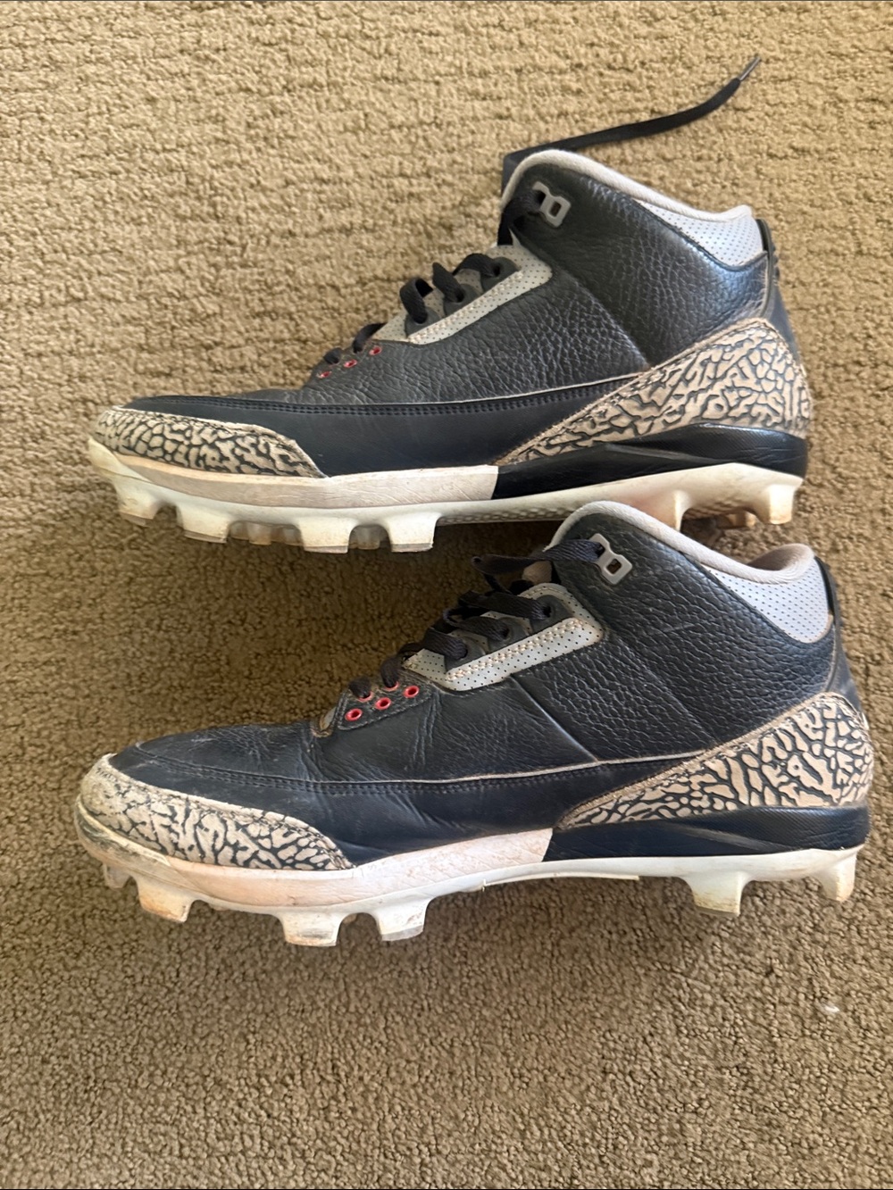 Jordan Men's Black, White & Red Athletic Cleats with Elephant Print size 12.5 - Picture 4 of 5